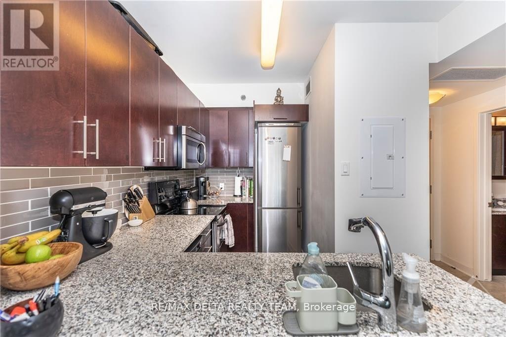 420-300 C Lett Street, Ottawa, ON, K1R 0A8 - 4