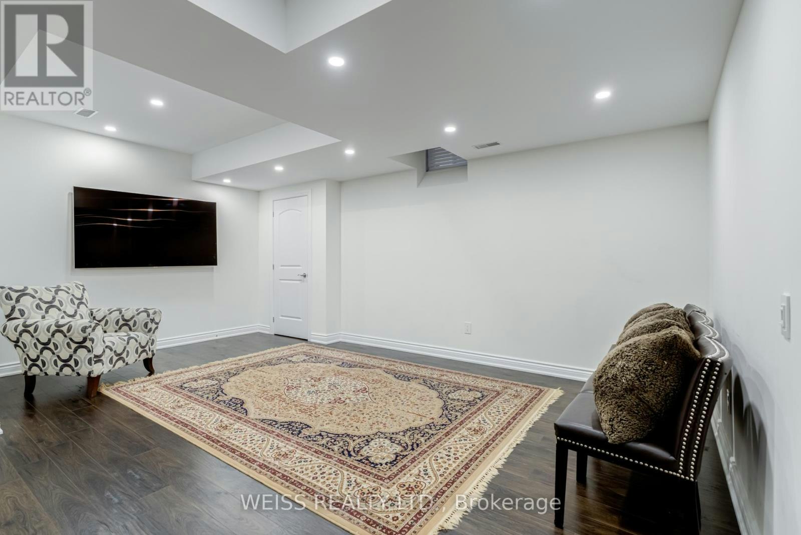 43 Chesney Crescent, Vaughan, ON, L4H 4A5 - 43