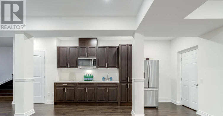 43 Chesney Crescent, Vaughan, ON, L4H 4A5 - 44