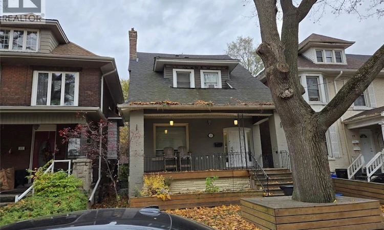 17 Fairleigh Avenue S