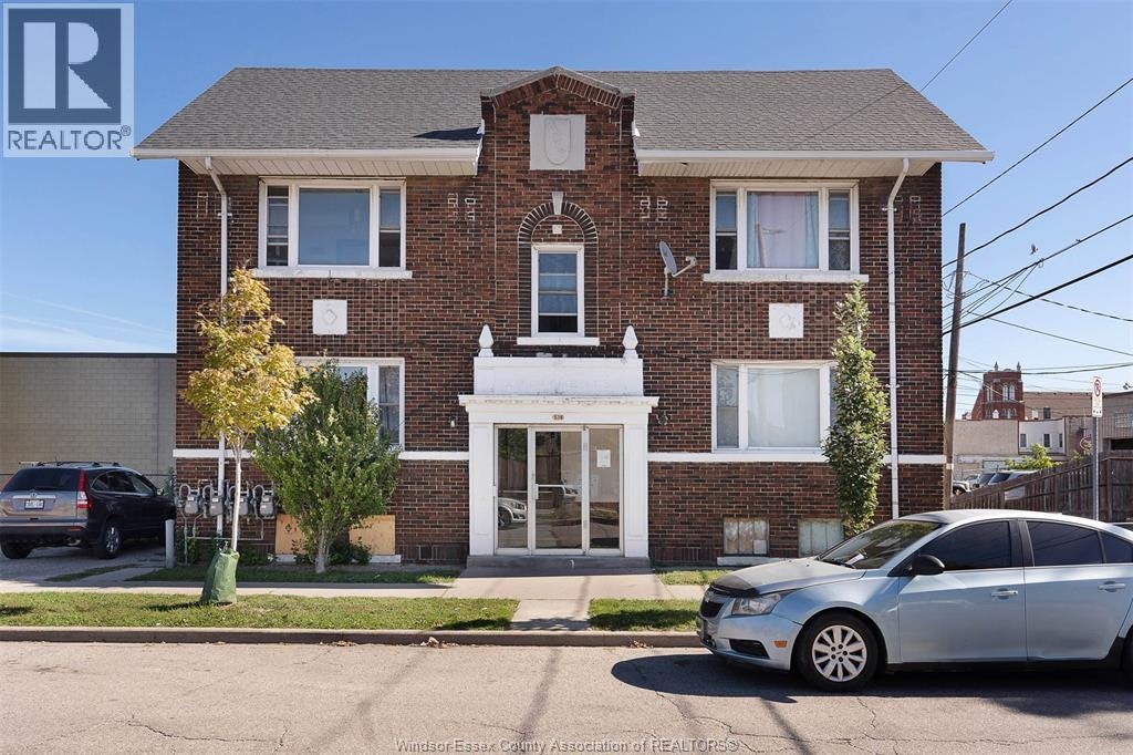 538 Louis Avenue, Windsor, ON, N9A 1W8