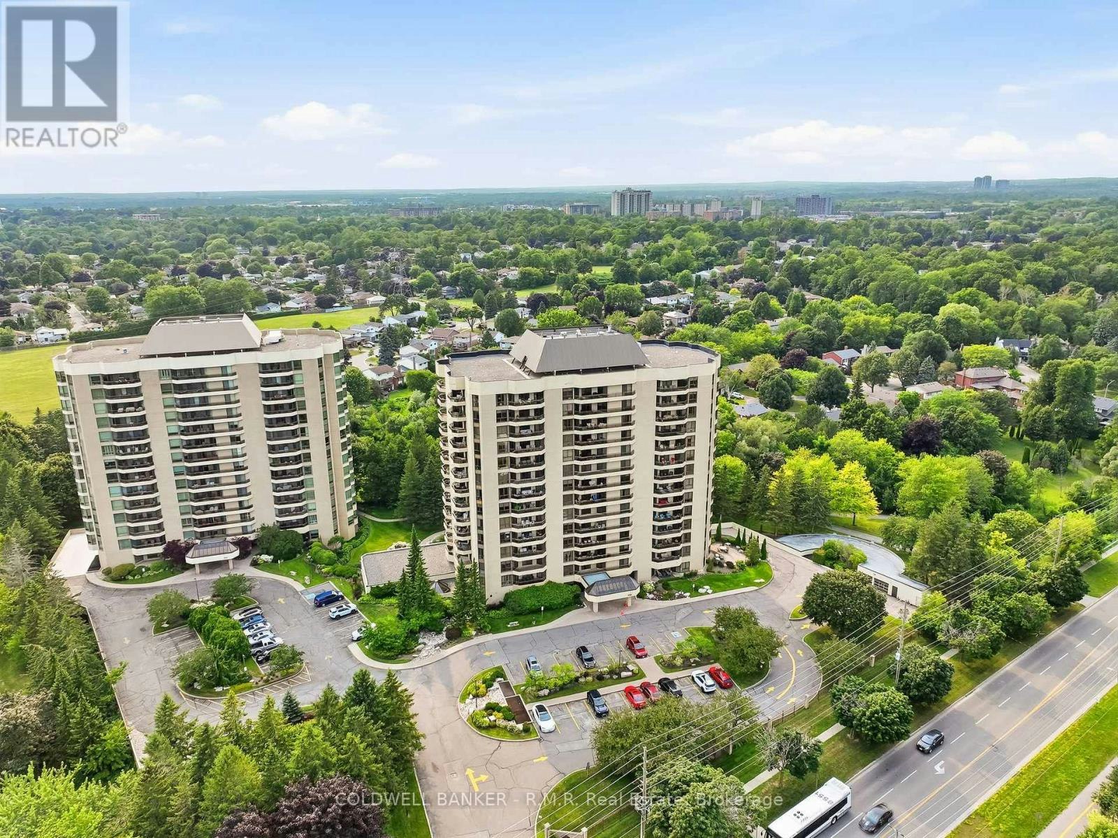 305-900 Wilson Road N, Oshawa, ON, L1G 7T2