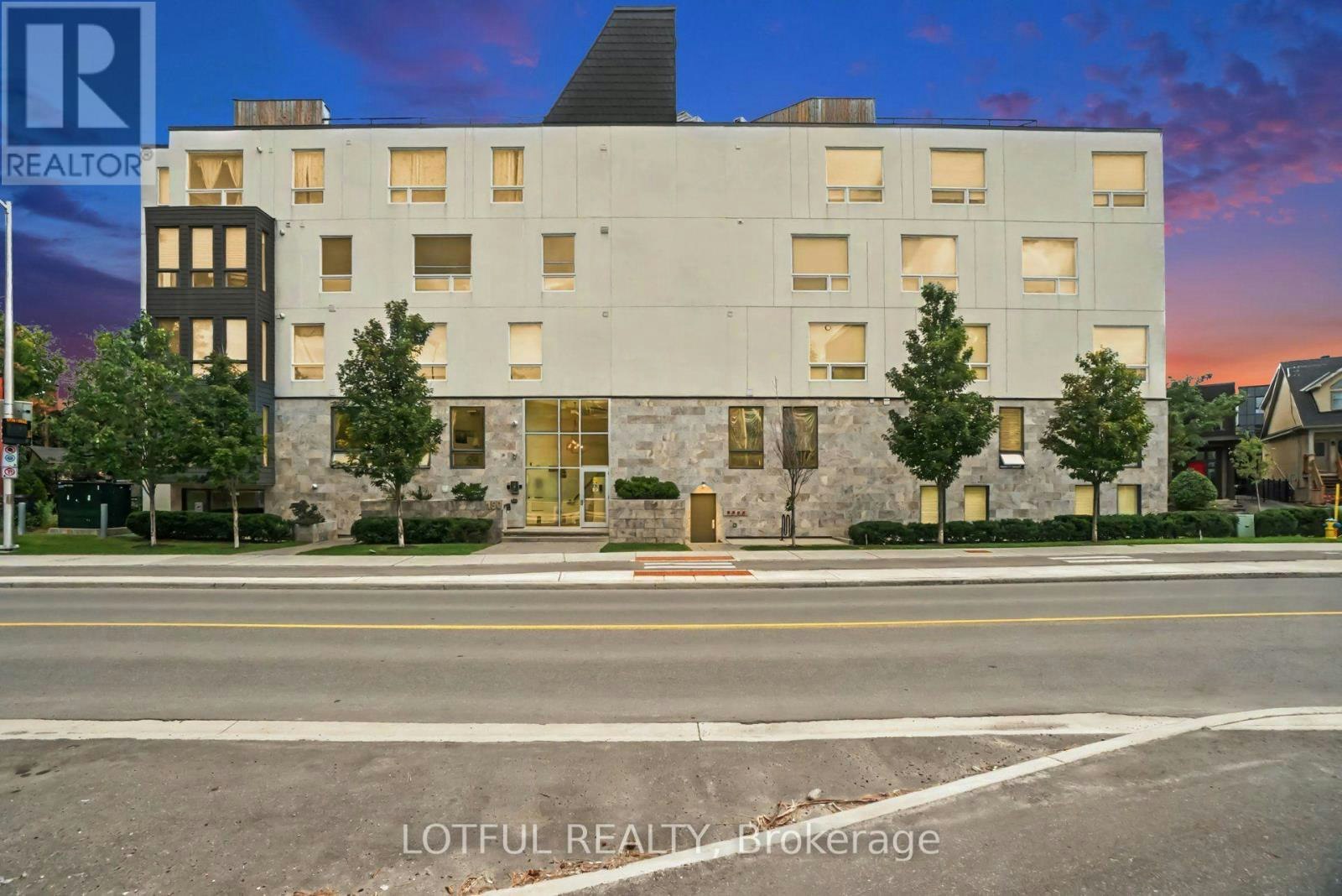 401-150 Greenfield Avenue, Ottawa, ON, K1S 0X8