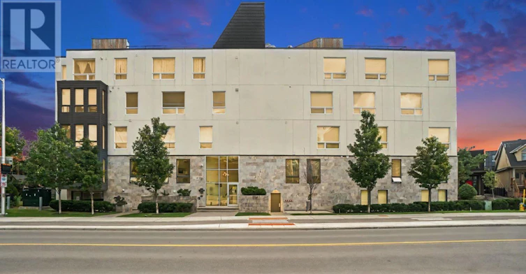 401-150 Greenfield Avenue, Ottawa, ON, K1S 0X8
