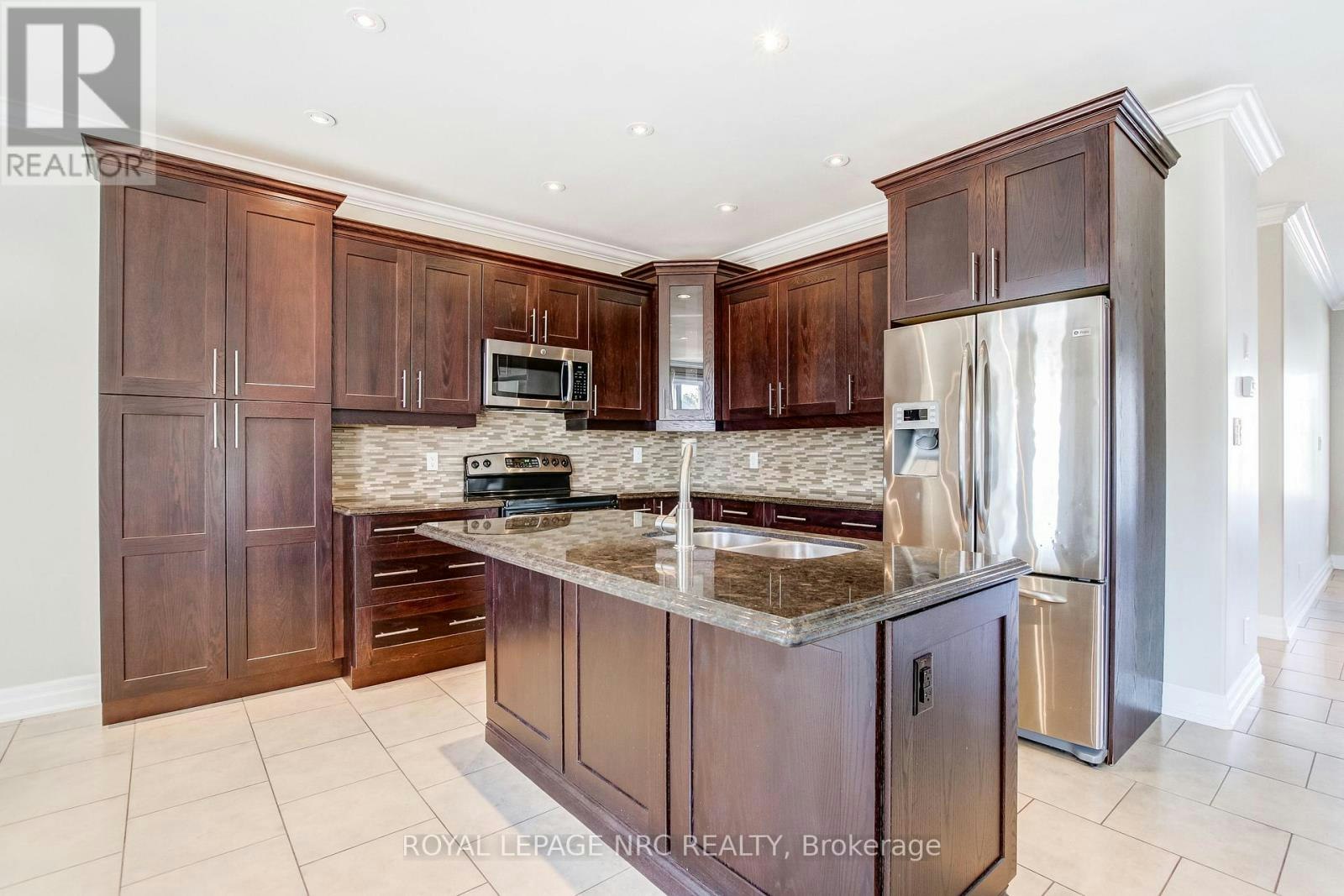 5784 Ironwood Street, Niagara Falls, ON, L2H 0G4 - 4