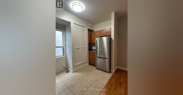202-249 Augusta Avenue, Toronto, ON, M5T 2C2 - 4