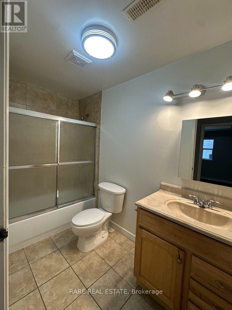 202-249 Augusta Avenue, Toronto, ON, M5T 2C2 - 9