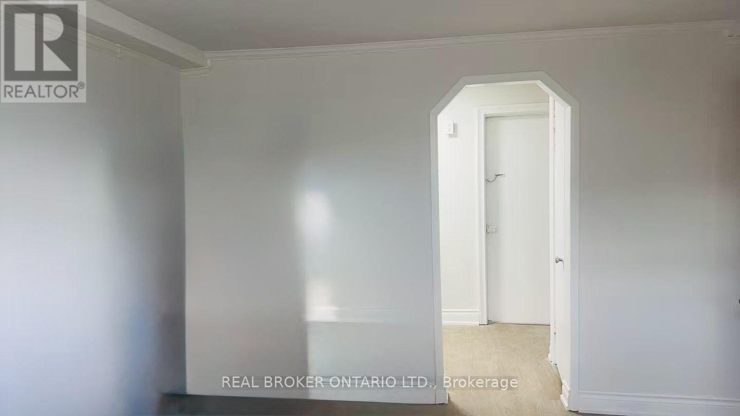 1-202 O'connor Drive, Toronto, ON, M4J 2T1 - 2