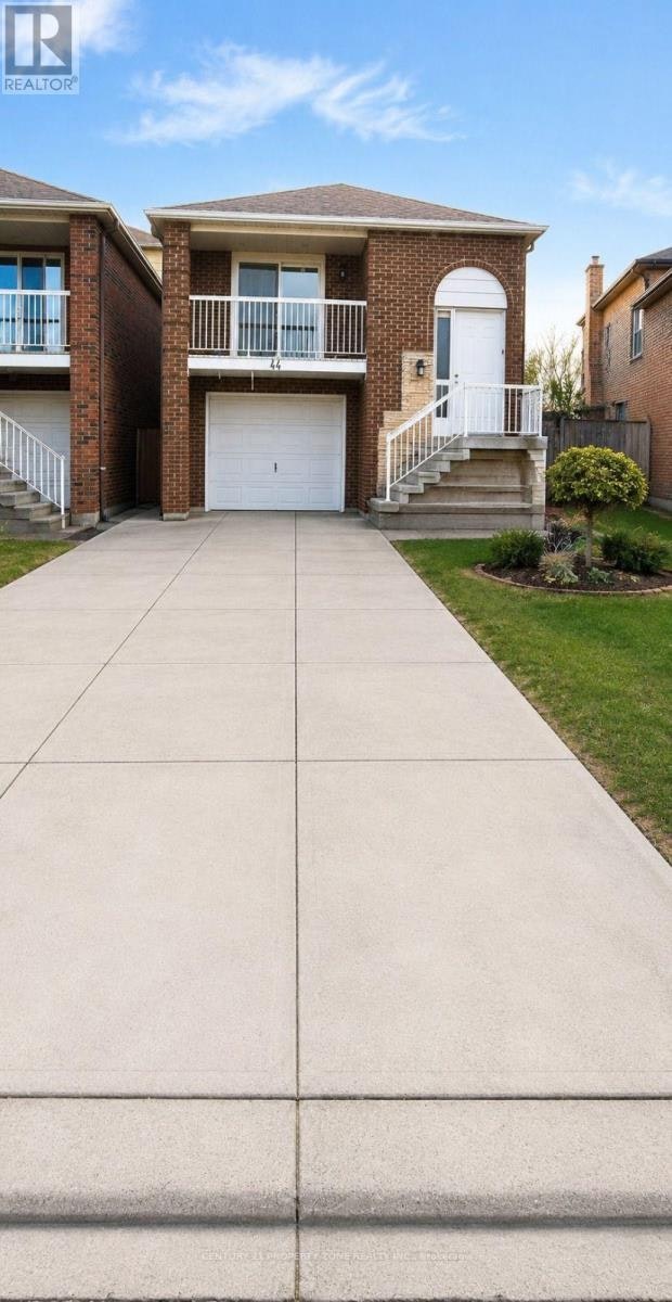 44 Rotherglen Court, Brampton, ON, L6X 2S1