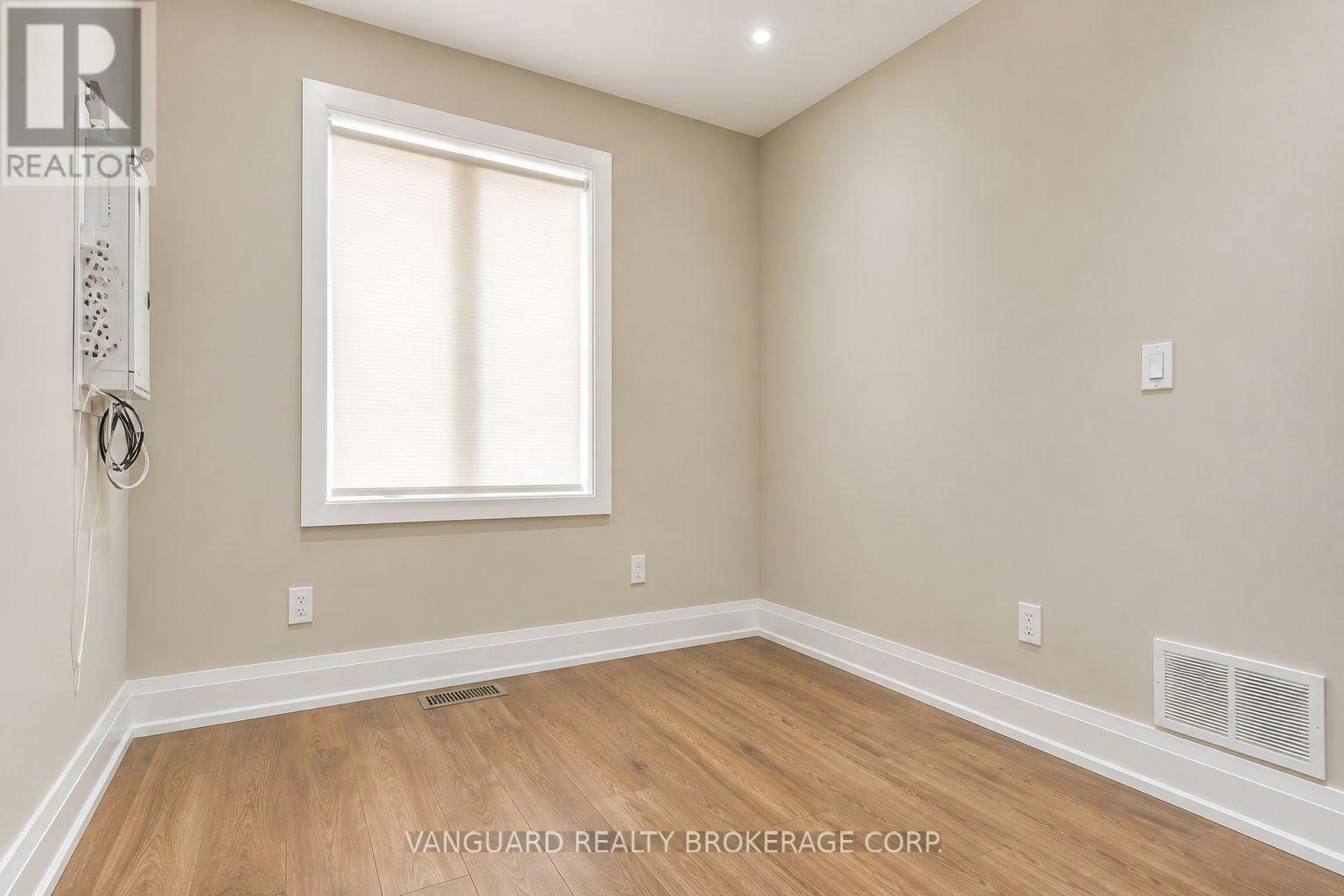 2ND FLOOR-170 Yarmouth Road, Toronto, ON, M6G 1X4 - 10