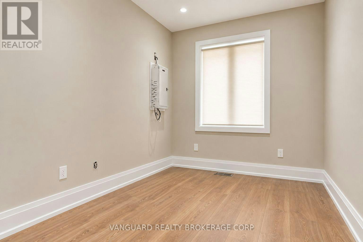 2ND FLOOR-170 Yarmouth Road, Toronto, ON, M6G 1X4 - 11