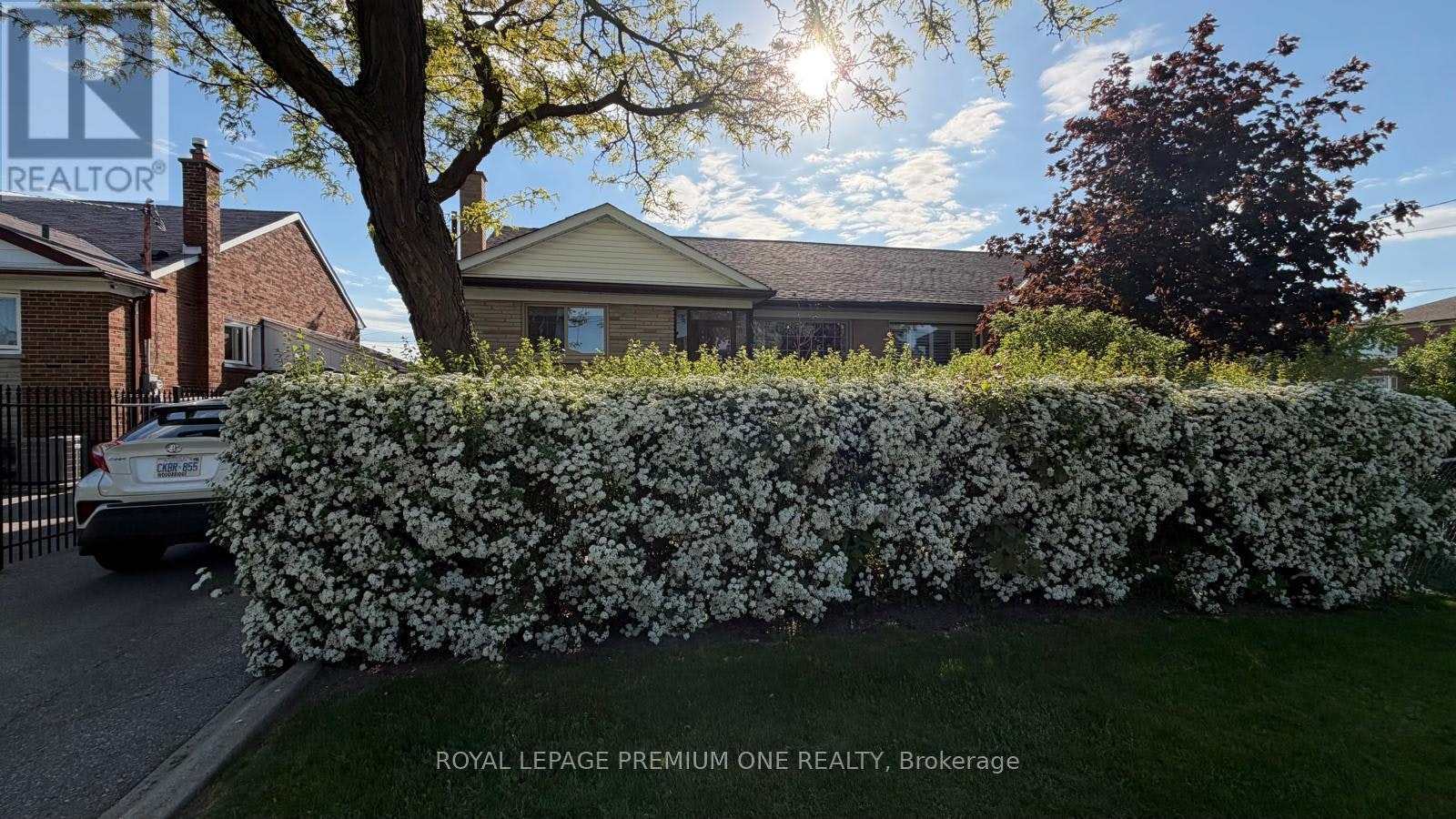 73 Kanarick Crescent, Toronto, ON, M3L 1P3