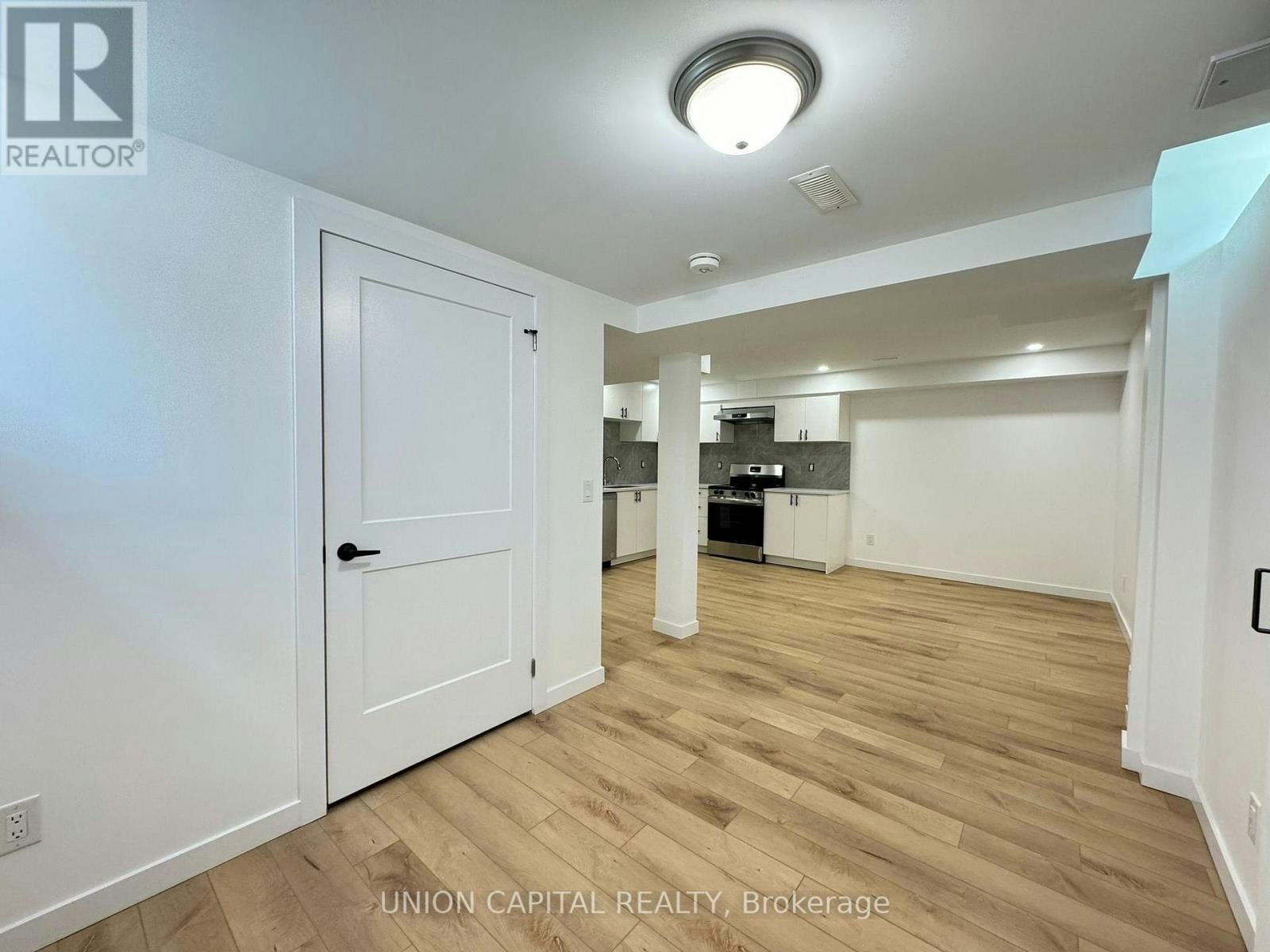 LOWER-704 Courtney Valley Road, Mississauga, ON, L5V 0C3 - 7