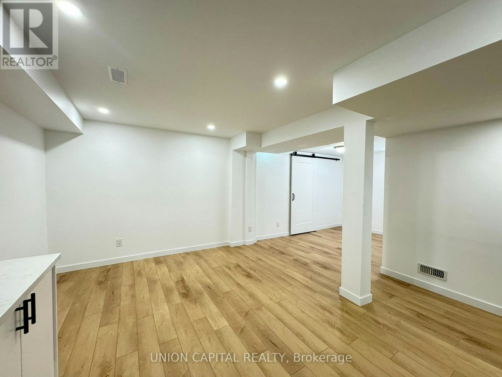 LOWER-704 Courtney Valley Road, Mississauga, ON, L5V 0C3 - 5