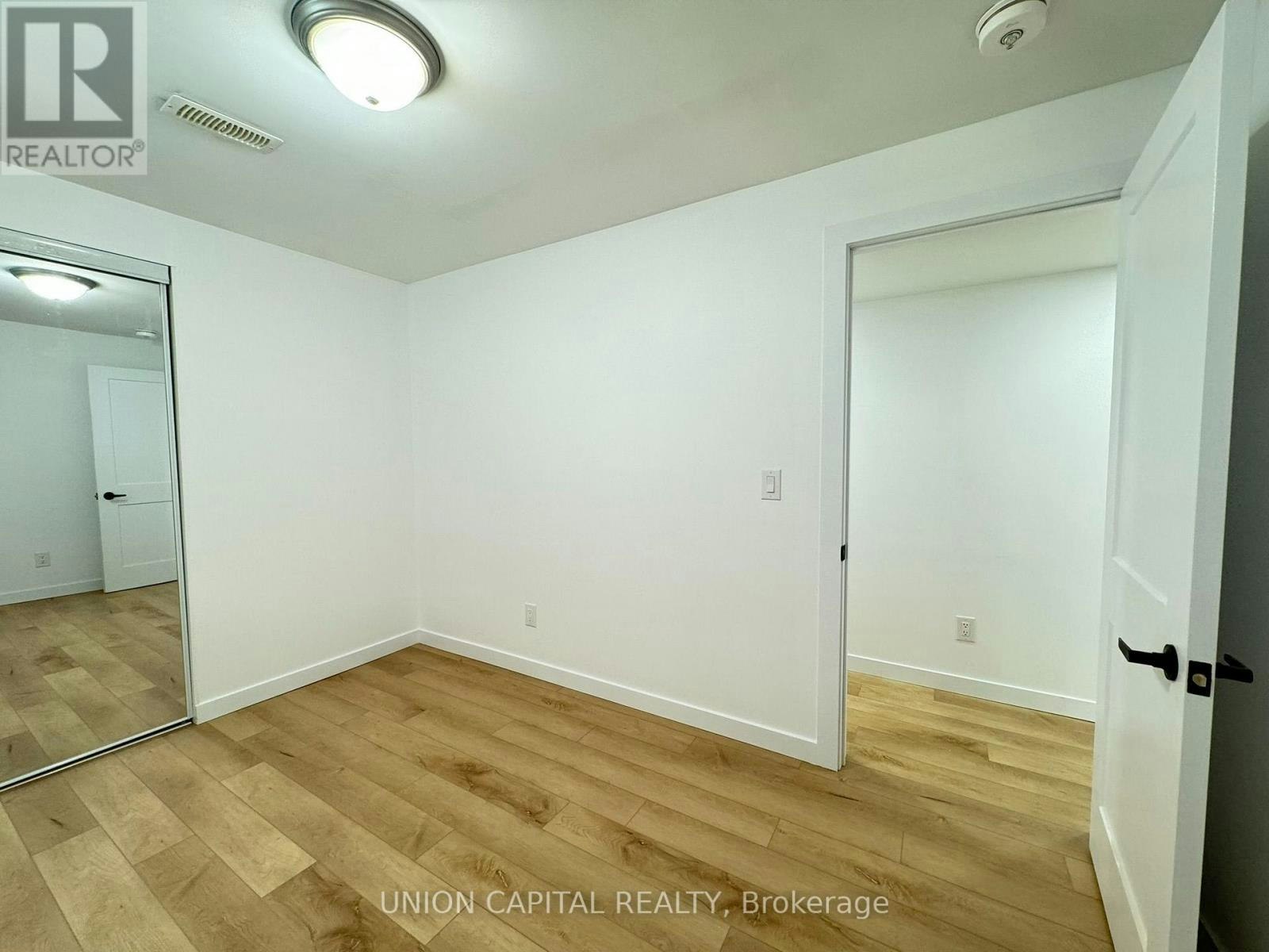 LOWER-704 Courtney Valley Road, Mississauga, ON, L5V 0C3 - 10