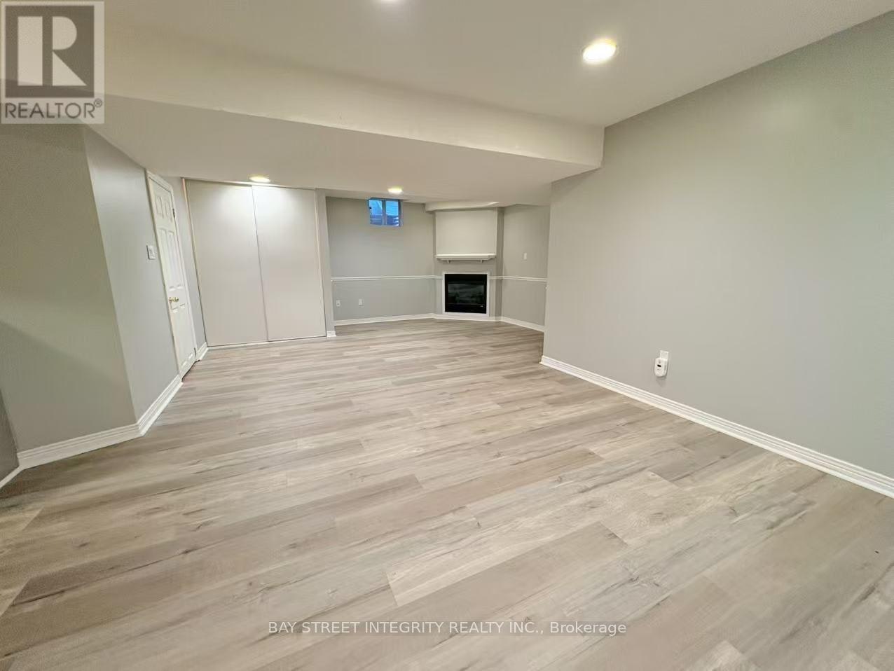414 River Glen Boulevard, Oakville, ON, L6H 5X5 - 2