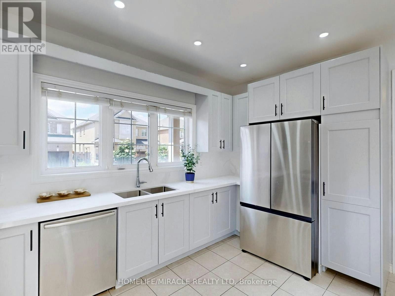 UPPER-63 Sleightholme Crescent, Brampton, ON, L6P 3E7 - 3