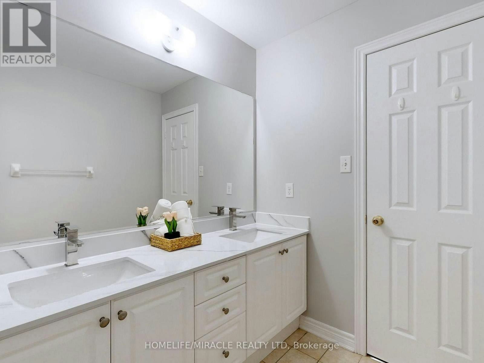 UPPER-63 Sleightholme Crescent, Brampton, ON, L6P 3E7 - 9