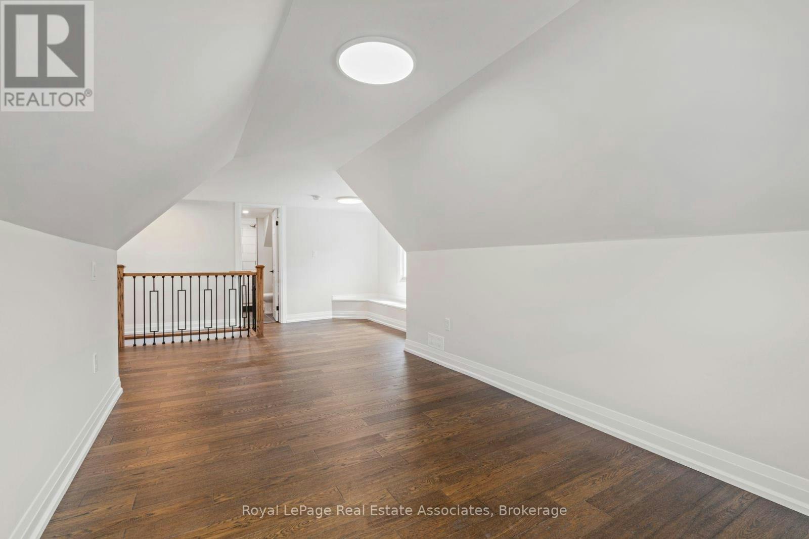 UPPER-23 Somerset Avenue, Hamilton, ON, L8L 2L4 - 21