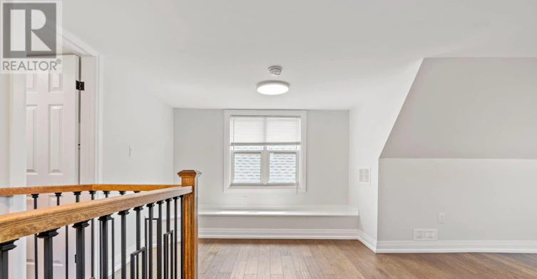 UPPER-23 Somerset Avenue, Hamilton, ON, L8L 2L4 - 19