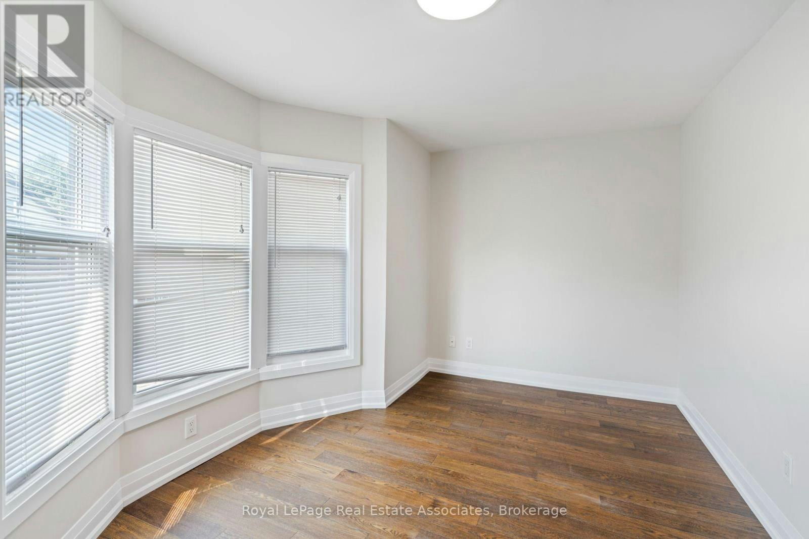UPPER-23 Somerset Avenue, Hamilton, ON, L8L 2L4 - 11