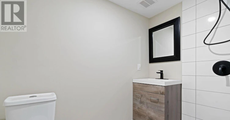 UPPER-23 Somerset Avenue, Hamilton, ON, L8L 2L4 - 24