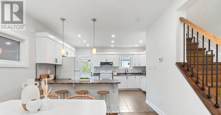 UPPER-23 Somerset Avenue, Hamilton, ON, L8L 2L4 - 6