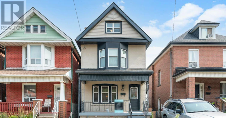 UPPER-23 Somerset Avenue, Hamilton, ON, L8L 2L4