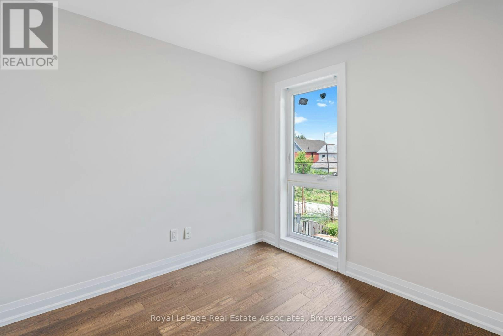 UPPER-23 Somerset Avenue, Hamilton, ON, L8L 2L4 - 15