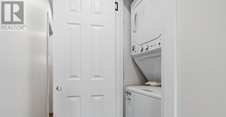 UPPER-23 Somerset Avenue, Hamilton, ON, L8L 2L4 - 23