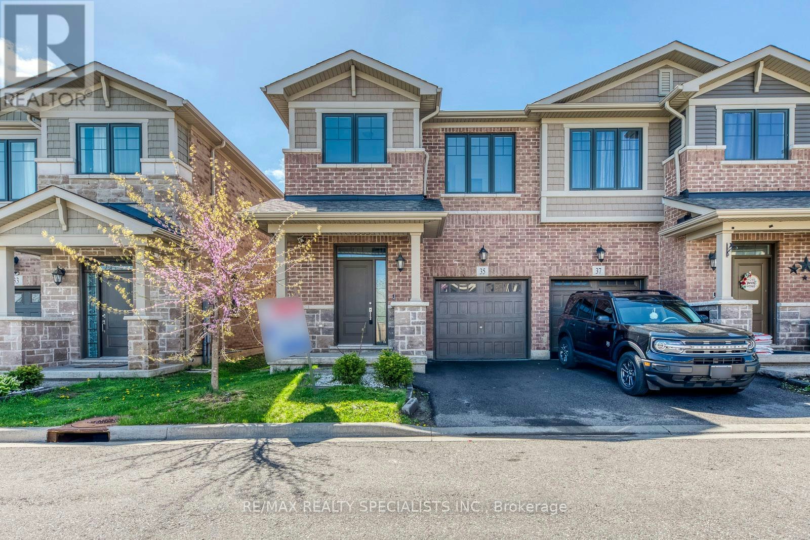 35 Pelican Lane, Hamilton, ON, L8K 0A4