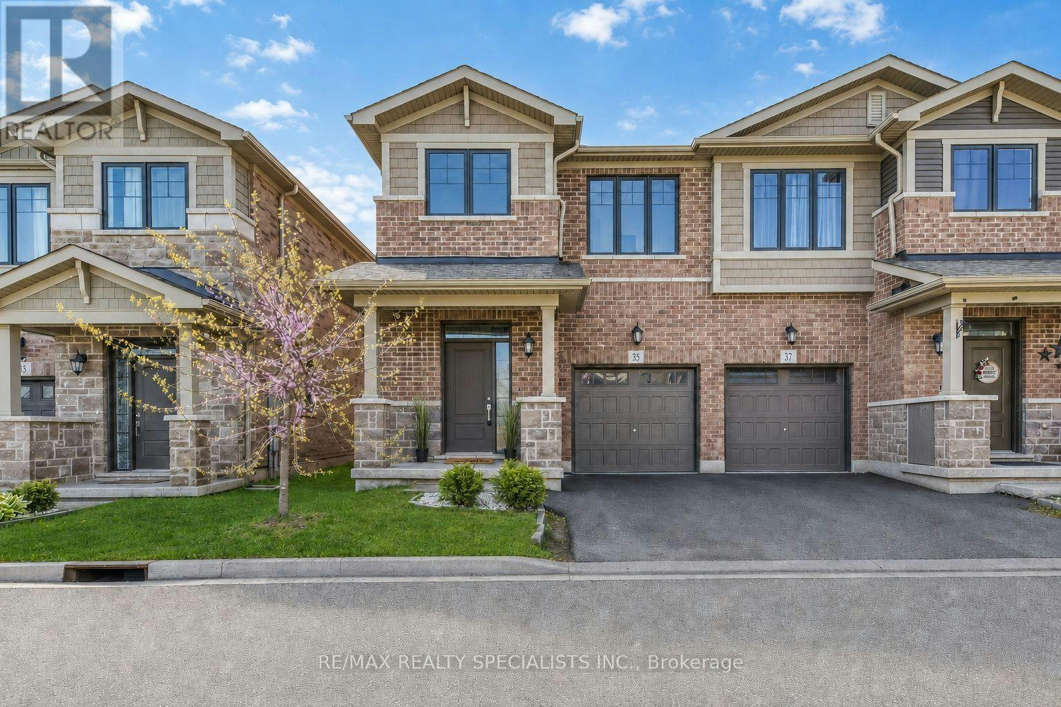 35 Pelican Lane, Hamilton, ON, L8K 0A4