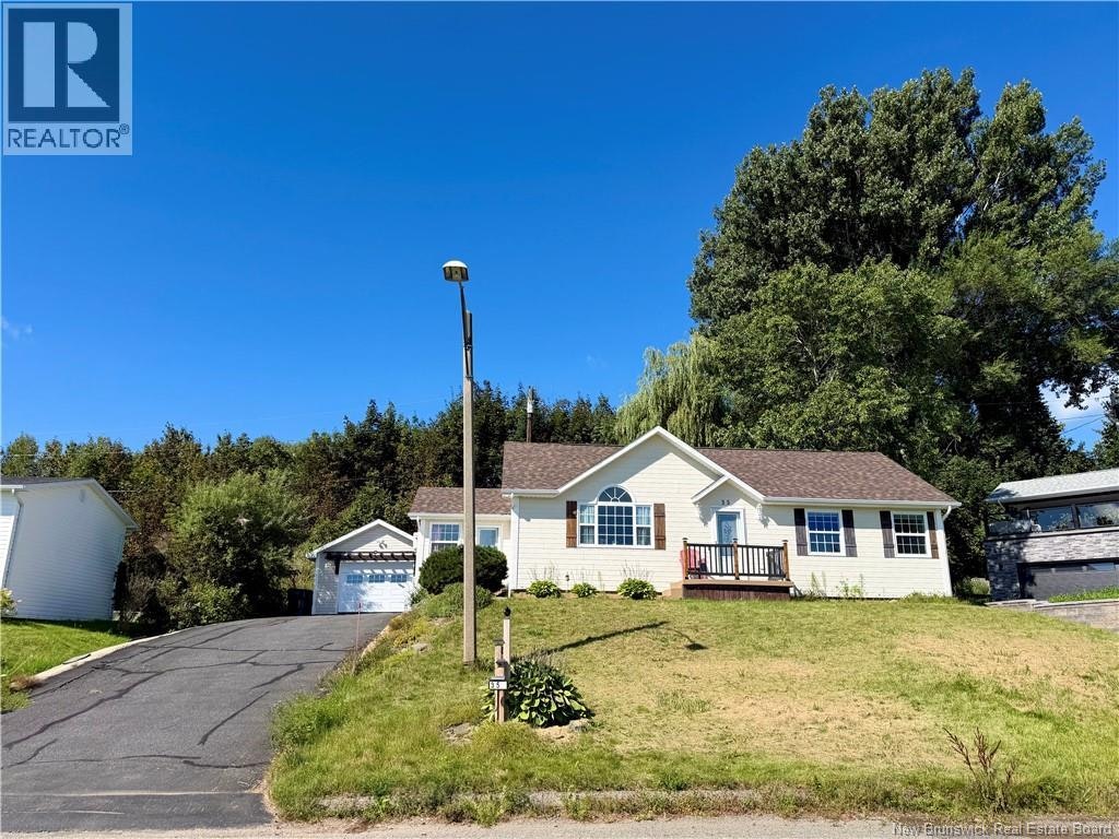35 Cote Bleu Drive, Bathurst, NB, E2A 3G1