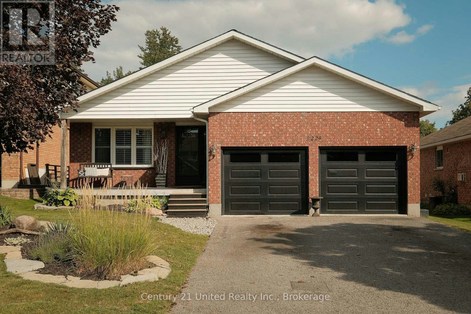 2229 Lorraine Drive, Peterborough, ON, K9L 1Y6