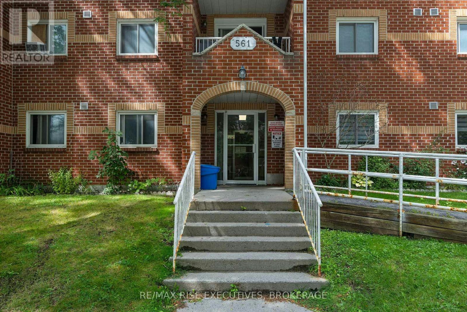 305-561 Armstrong Road, Kingston, ON, K7M 8J9