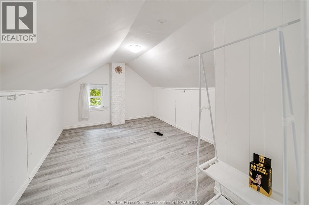 211 Cameron, Windsor, ON, N9B 1Y5 - 20