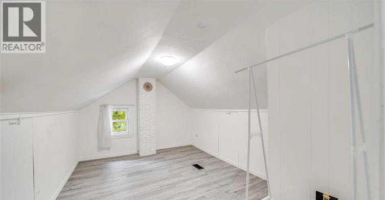 211 Cameron, Windsor, ON, N9B 1Y5 - 20