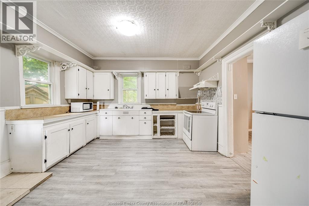 211 Cameron, Windsor, ON, N9B 1Y5 - 14