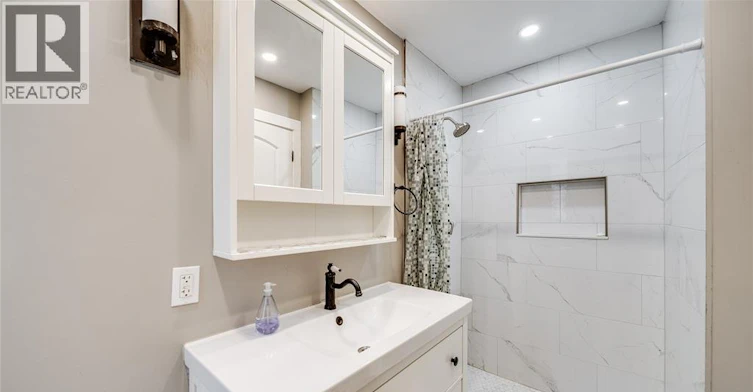 211 Cameron, Windsor, ON, N9B 1Y5 - 18