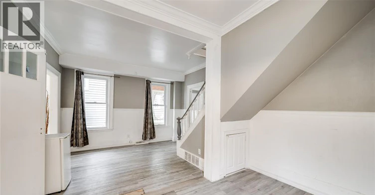 211 Cameron, Windsor, ON, N9B 1Y5 - 12