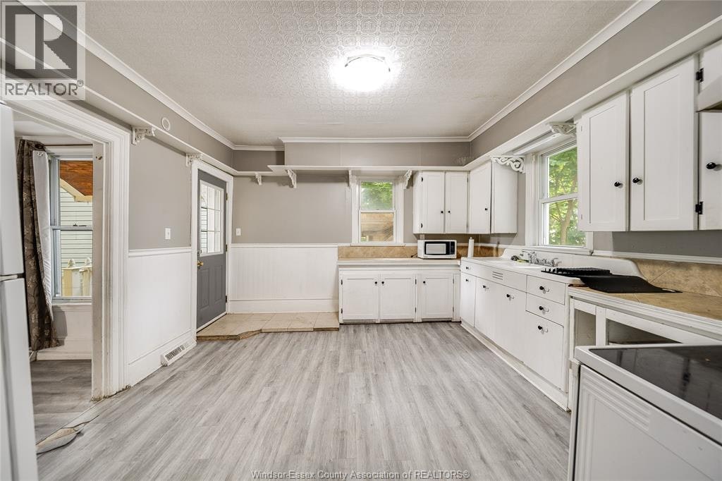 211 Cameron, Windsor, ON, N9B 1Y5 - 16