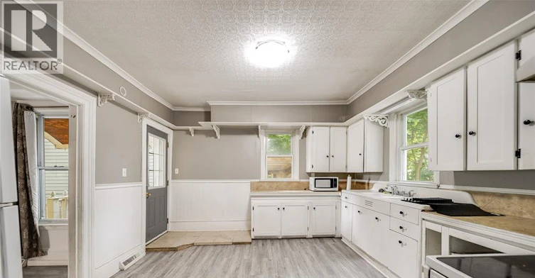 211 Cameron, Windsor, ON, N9B 1Y5 - 16