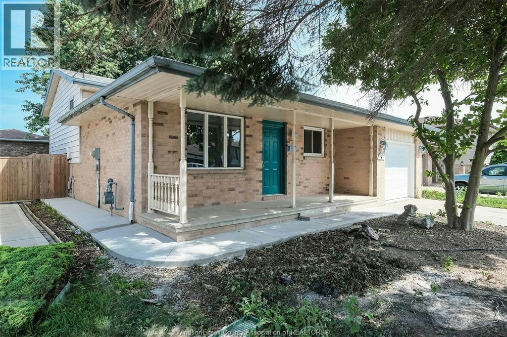3309 Aurora Drive, Windsor, ON, N8R 1Y9 - 4