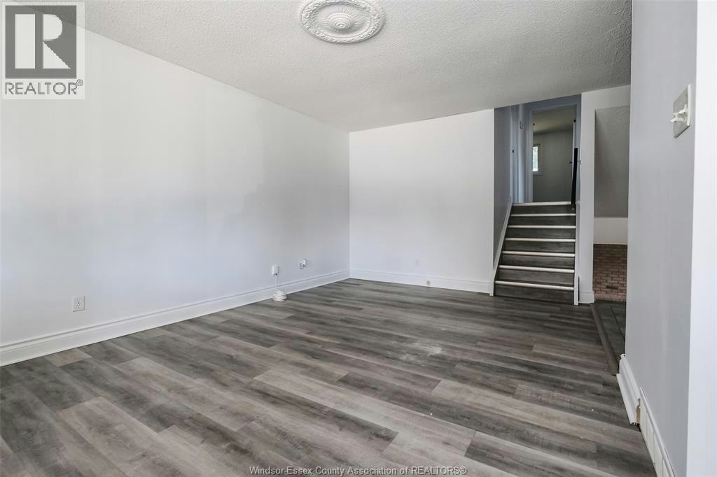 3309 Aurora Drive, Windsor, ON, N8R 1Y9 - 6