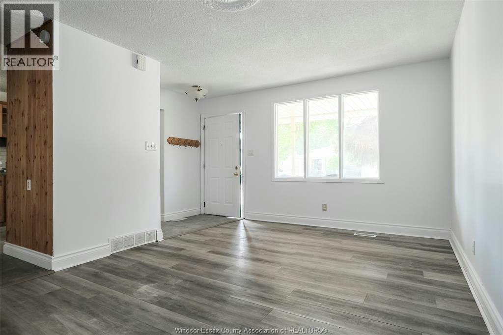 3309 Aurora Drive, Windsor, ON, N8R 1Y9 - 7