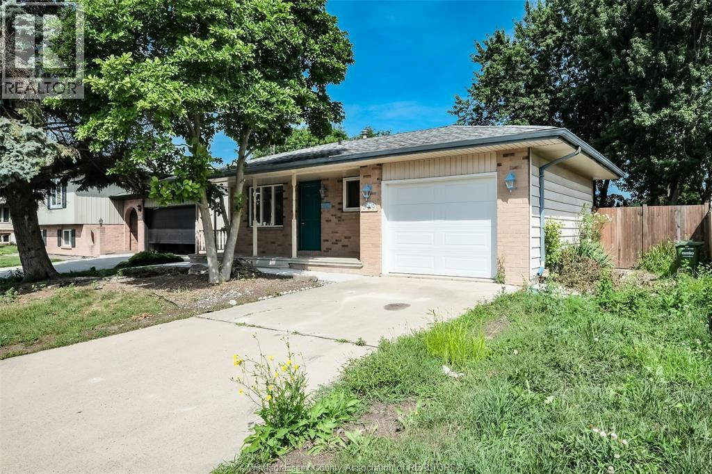 3309 Aurora Drive, Windsor, ON, N8R 1Y9 - 2