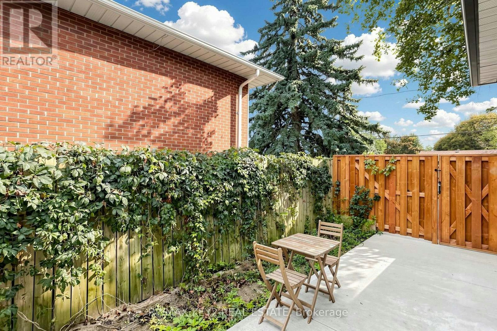 BSMT-707 Walnut Street W, Whitby, ON, L1N 2W9 - 20