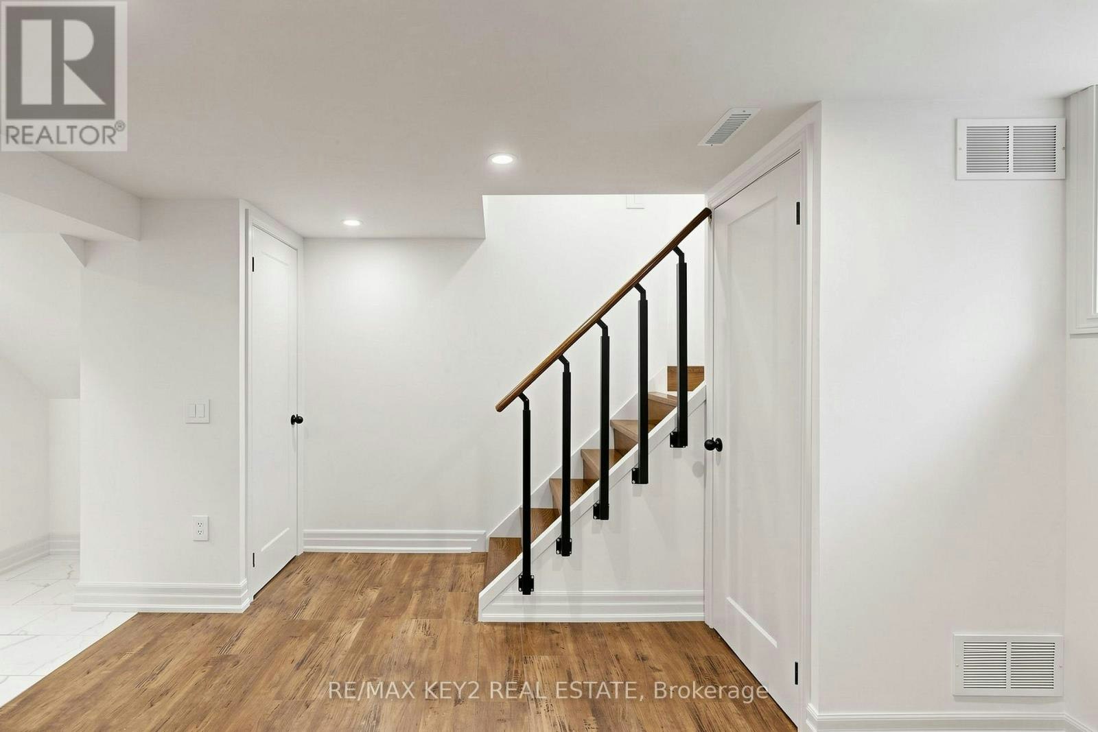 BSMT-707 Walnut Street W, Whitby, ON, L1N 2W9 - 6
