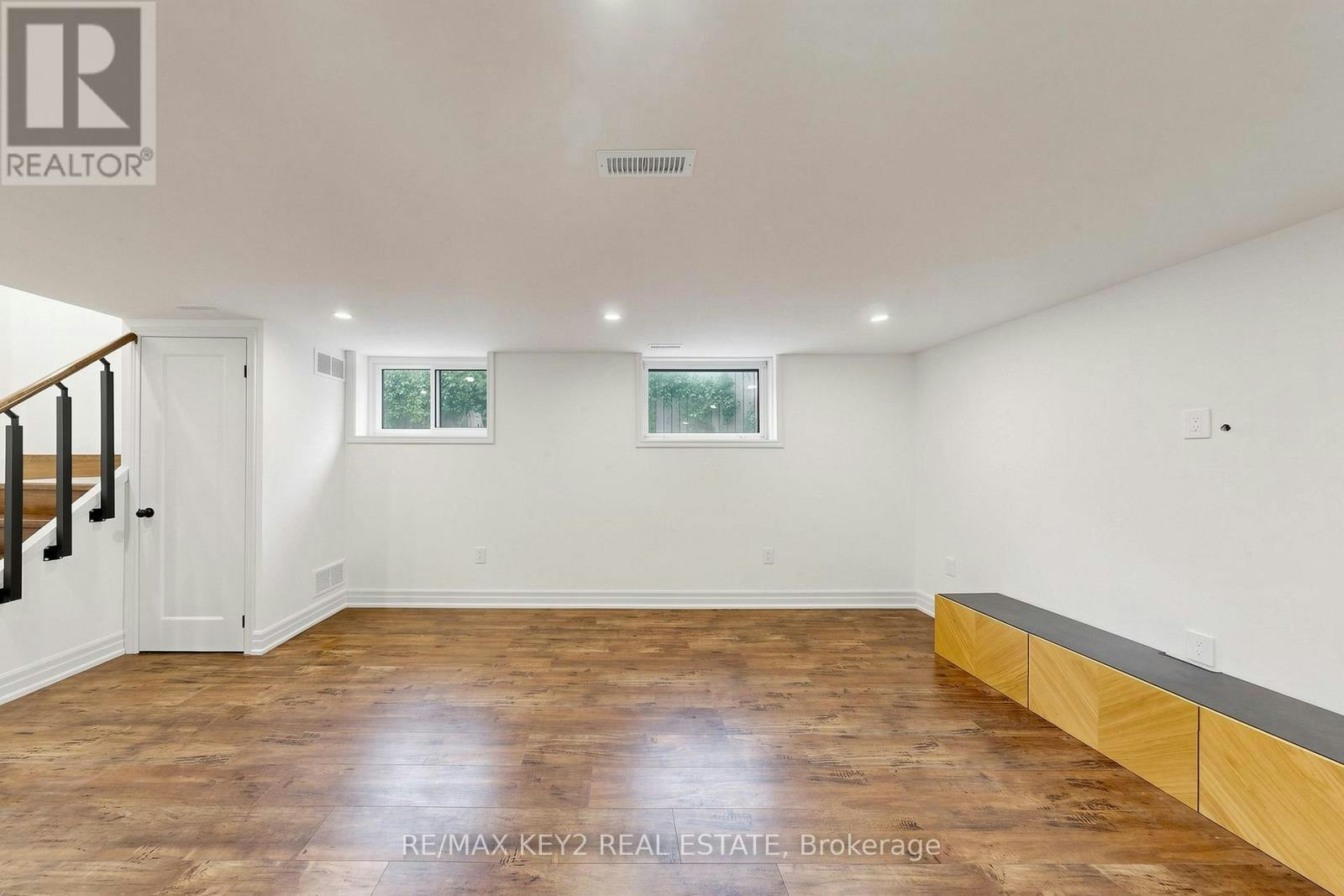 BSMT-707 Walnut Street W, Whitby, ON, L1N 2W9 - 4