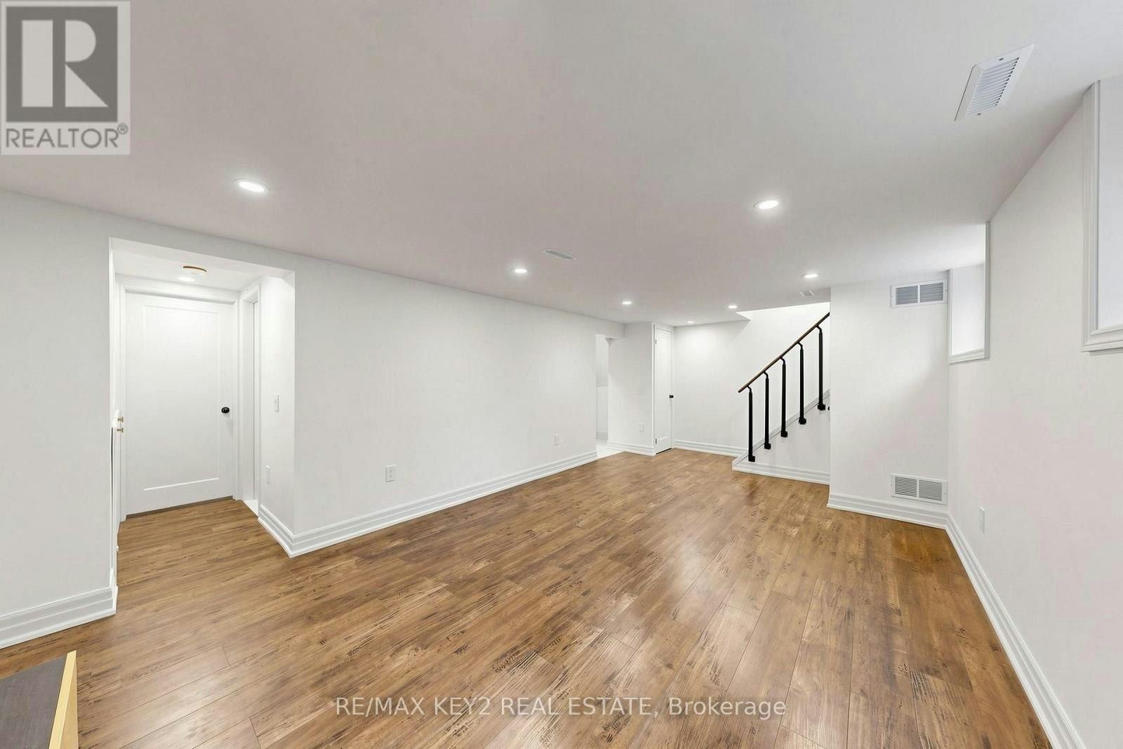 BSMT-707 Walnut Street W, Whitby, ON, L1N 2W9 - 7